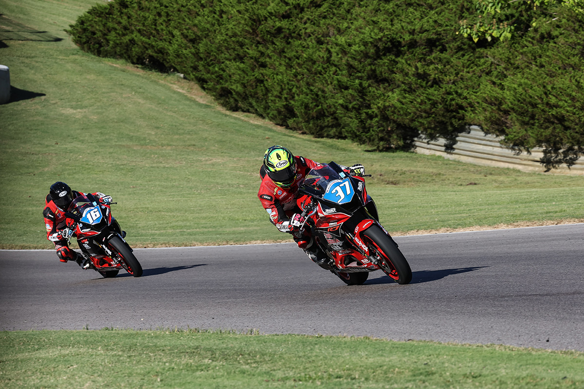 Cardenas and Hayden Square Off For AMA Pro Superbike Supremacy At Miller  Motorsports Park